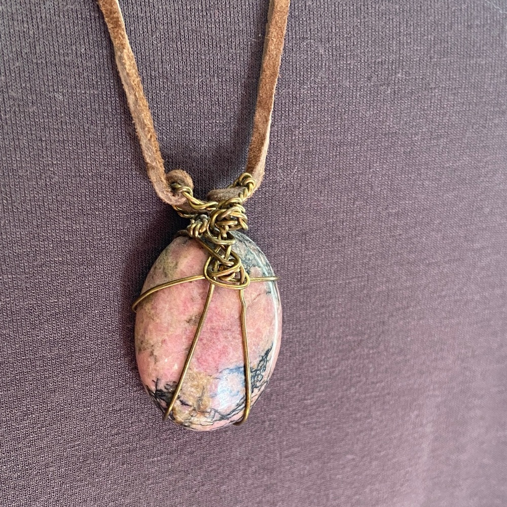 Marbled Mauve‎ Caged Pendant Necklace